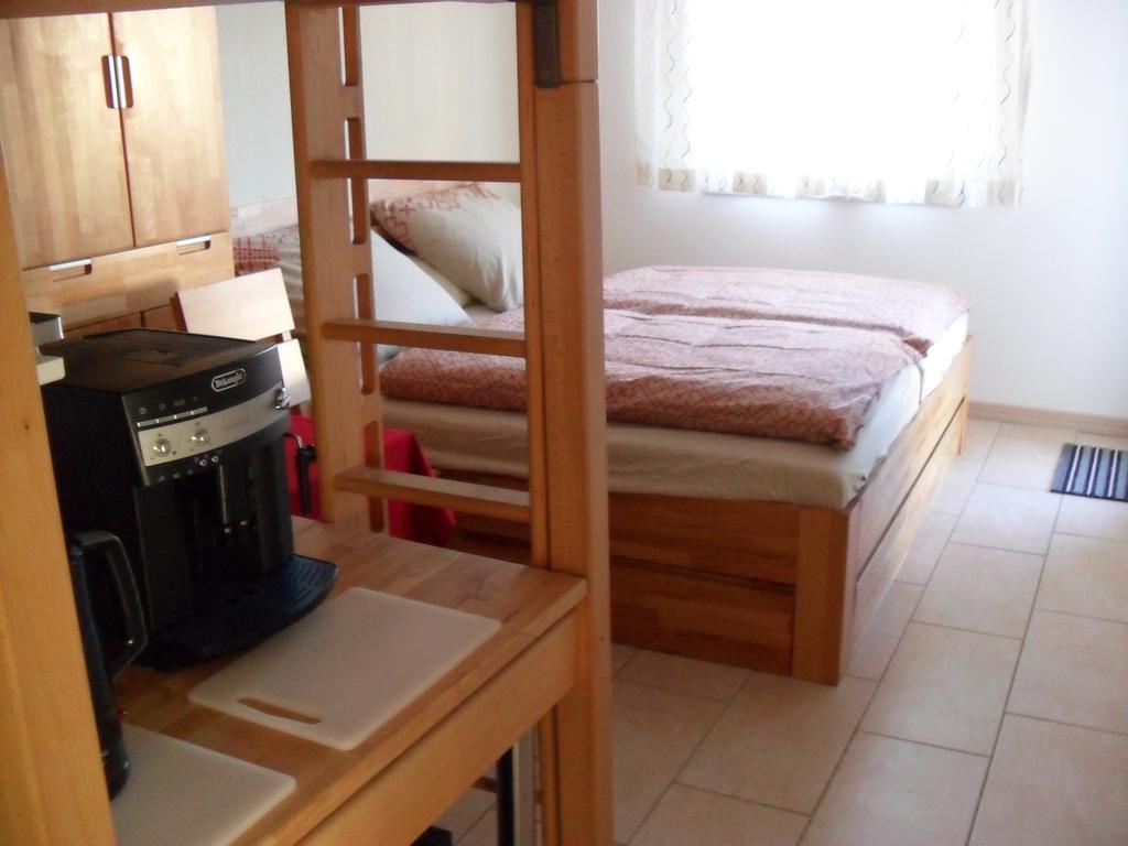 Apartment Suda Rheinhausen Chambre photo